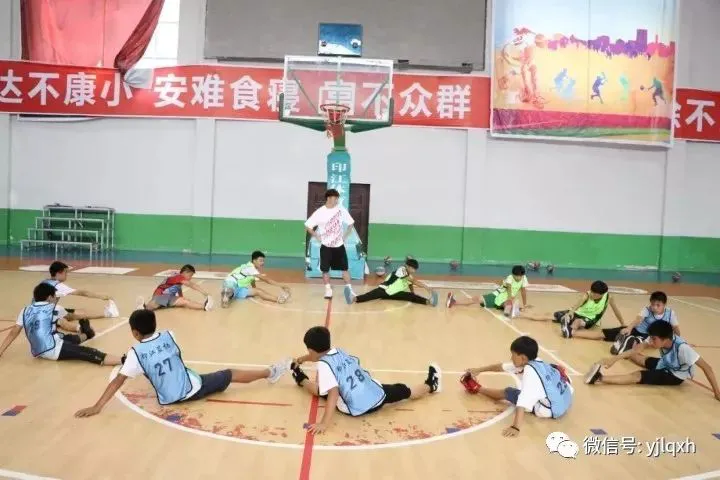 如何通过反馈分析提升篮球战术意识_0